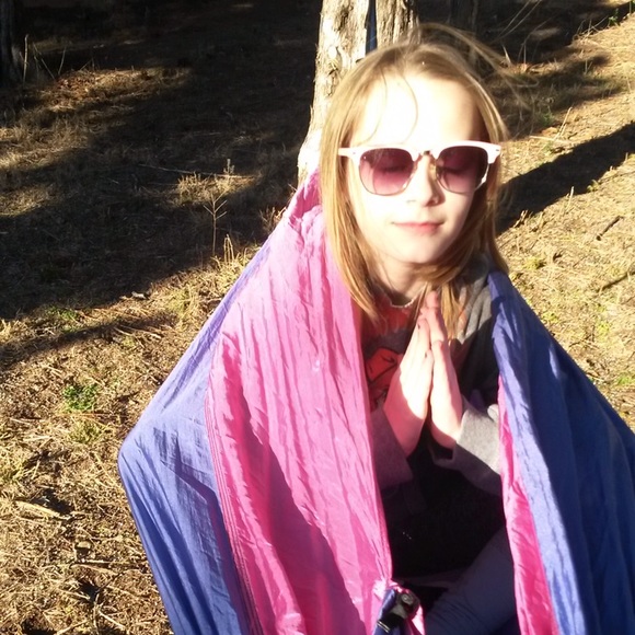 Hi! I’m Amy 🙋‍♀️ Please Scroll My Closet & Bundle Likes ☮️💕 - Picture 2 of 4